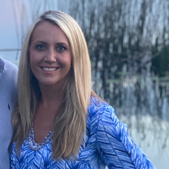 Meet your Posher, Courtney - Picture 1 of 1